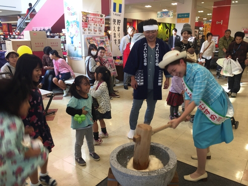 餅つき実演